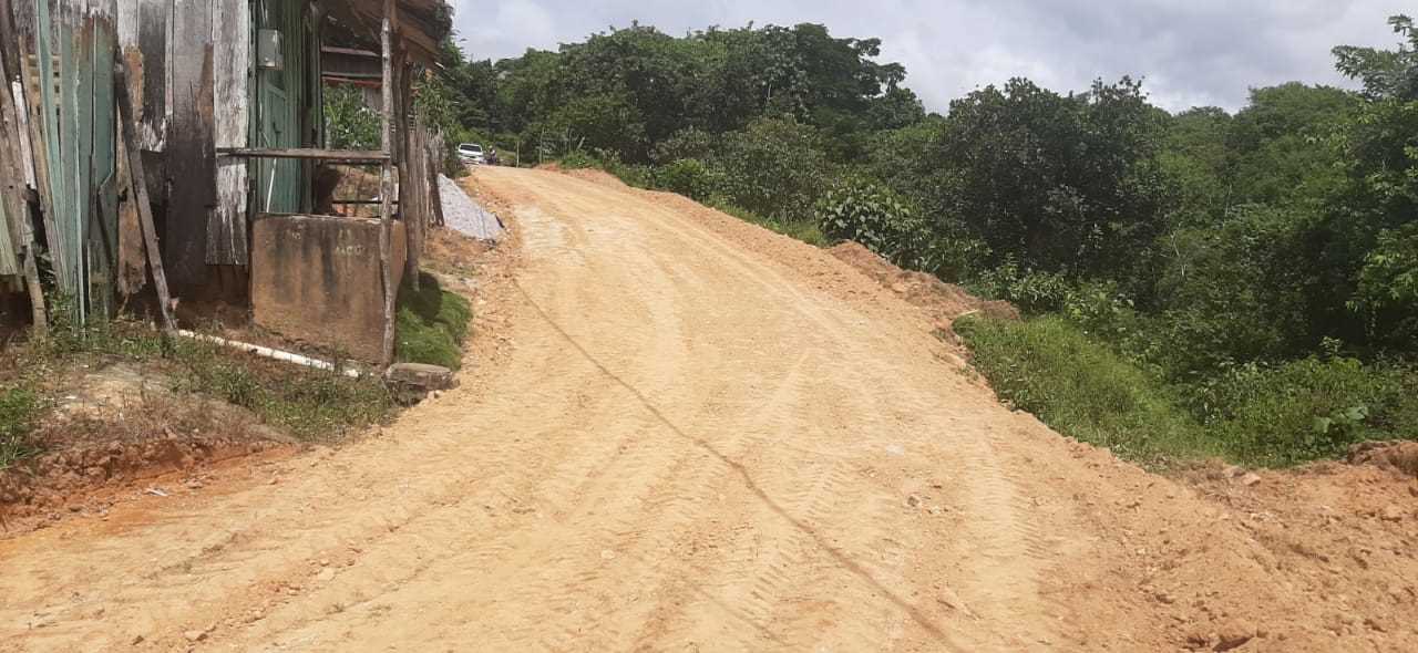 Camacã: Fim de mandato e o prefeito Oziel não para de trabalhar. Já passam de 50 ruas calçadas